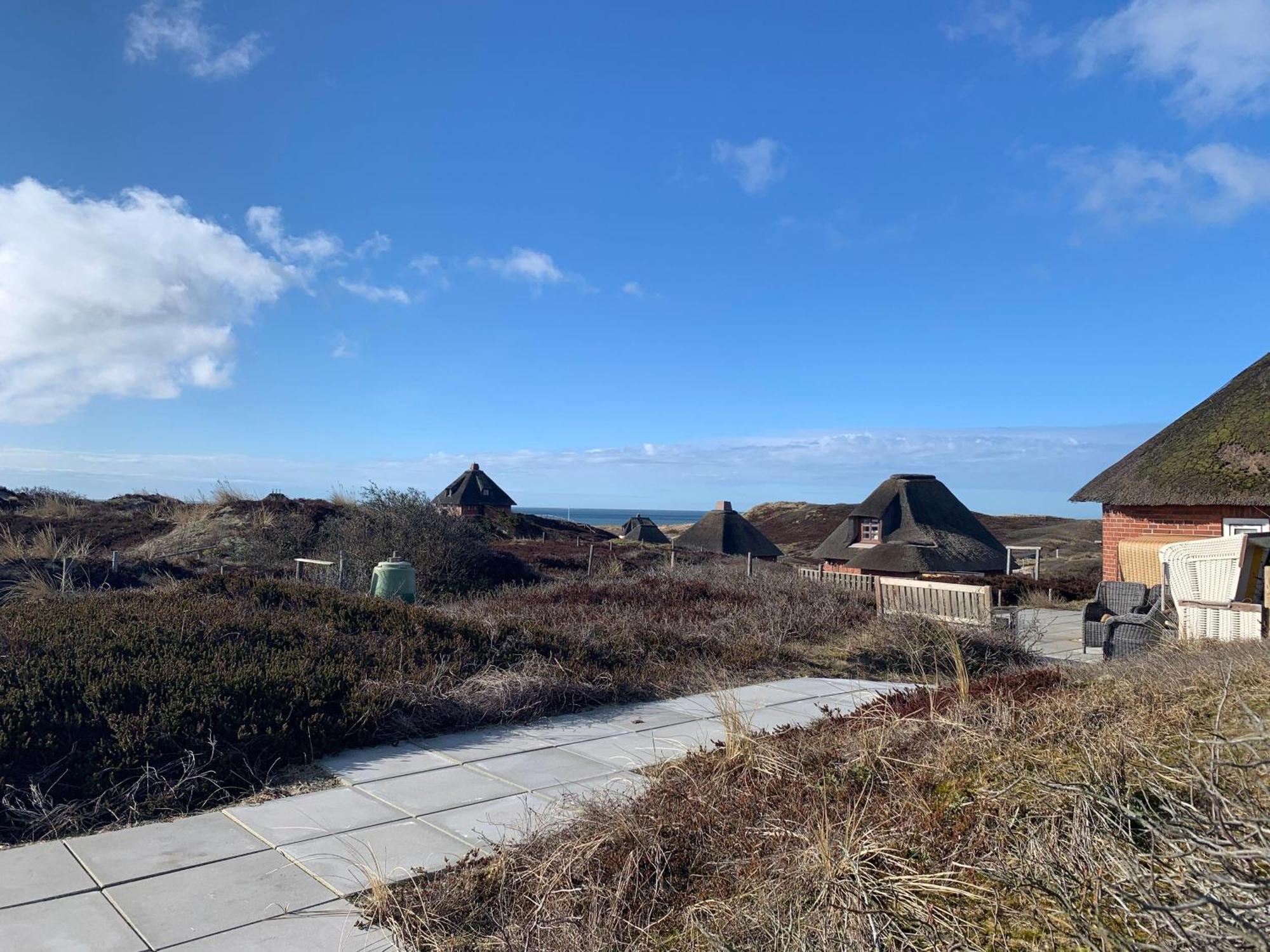 Meerblickhaus-hoppe-mit-panoramabank-auf-sylt *